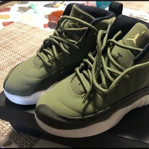 ⚠️SOLD⚠️ Jordan 12 retro sz 11c